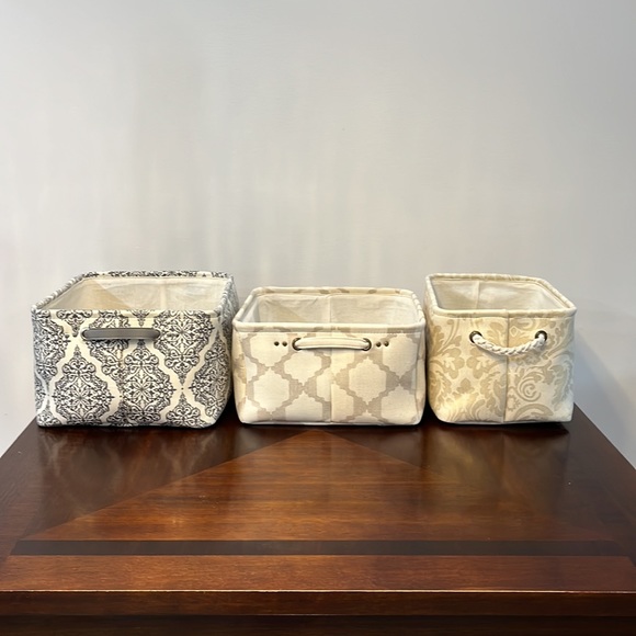 Assortment of 3 Storage Bins - Picture 5 of 7